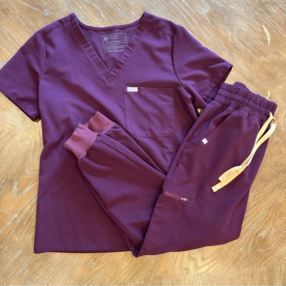 Figs Women’s Deep Purple Scrub Set Catarina Top High Waist Zamora Jogger Pants